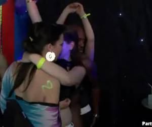 cornea ragazze su questo partito del sesso rigido tubi dicks