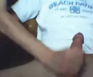 dos tios quitándose mutuamente hasta que están listos a venir