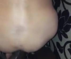 weiße schwule erhält einen großen neger schwanz im anus