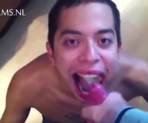 beberapa adegan dari penis kaku yang dikurangi, siap untuk datang dan sperma squirting di mulut yang kemudian menelan. amatir, blowjob pengurangan datang siap dan menelan air mani