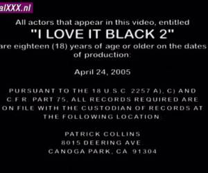 gallo nero in bocca bianca