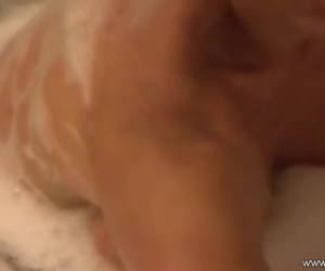 Mamá tiene unas tetas que son un escándalo total - Tetonas