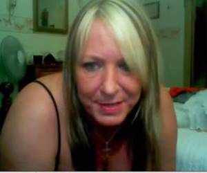 Mãe e filha peladas na webcam