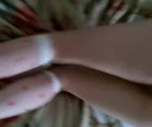 Magrinha berrando enquanto é fodida