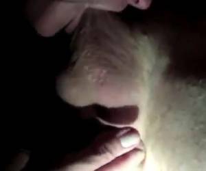 Porno coroa chupando e dando a xoxota