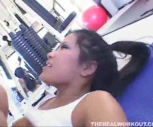 Branquinha malhada liberando o bucetÃ£o gostoso