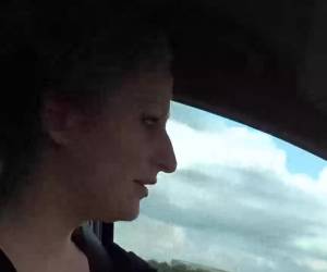 Autofahren mit Sperma im Gesicht