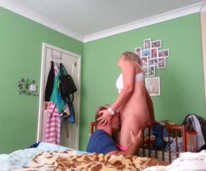 Geile Milf will jetzt geleckt werden