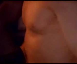 extraemely tesão junto à lareira.