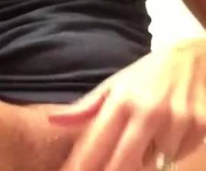 deine muschi ist mastubate und ihre finger lecken