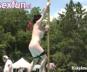 salopes teen nues que sur scène, danser