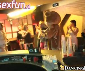 taniec misia chippendales, którzy po prostu pójść nieco dalej