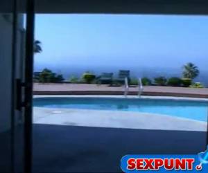 dos amigas cachondas luchando por su semen