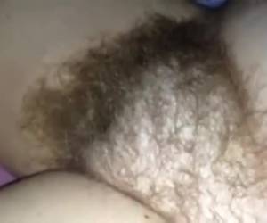 Pus lemak ini adalah subur whiteh rambut kemaluan Jarinya membelai penuh cinta melalui rambut kemaluan lama subur. vagina berbulu ini tebal, anda dapat memilih apakah atau tidak mereka hari terjalin ingin menjadi, atau hanya rambut gimbal. pus lemak ini adalah subur whiteh rambut kemaluan