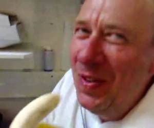 dave può anche deepthroatoaten