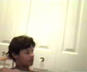 bardzo, bardzo grube dildo ślizga się tam, jak w