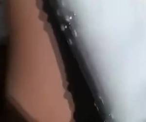 vadia loira está à espera de transeunte foder