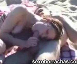 Atrevidos y calientes en la playa