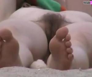 Coñitos peludos en la playa